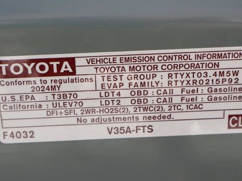Used 2024 Toyota Tundra Limited AWD/4WD image 16