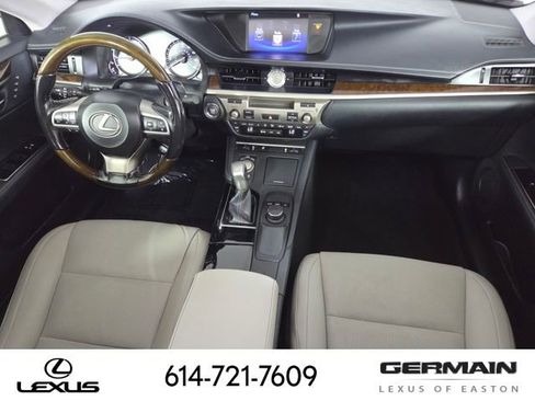 Used 2016 Lexus ES 350 w/ Premium Package w/Wood Trim FWD image 31