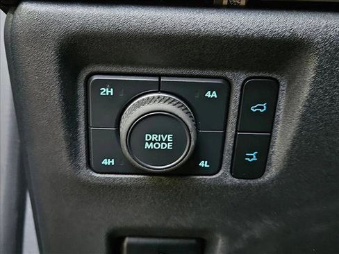 Used 2025 Ford Expedition Max Active AWD/4WD image 23