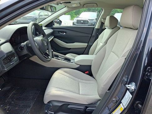 Used 2025 Honda Accord LX image 5