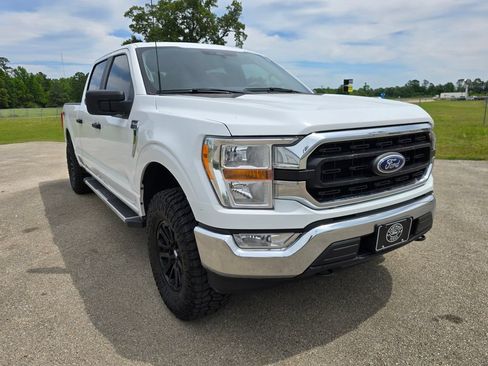 Used 2022 Ford F150 XLT w/ Trailer Tow Package AWD/4WD image 9