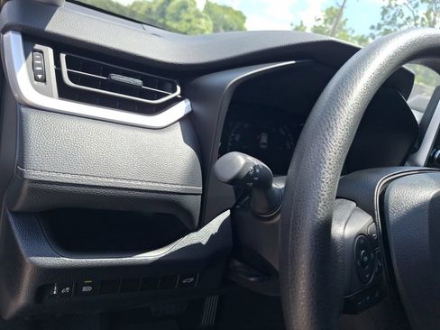 Used 2024 Toyota RAV4 XLE w/ Convenience Package FWD image 17