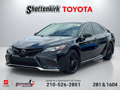 Used 2021 Toyota Camry XSE image 1