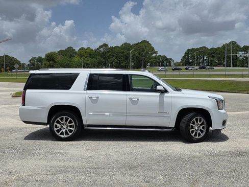 Used 2016 GMC Yukon XL Denali w/ Open Road Package RWD image 41
