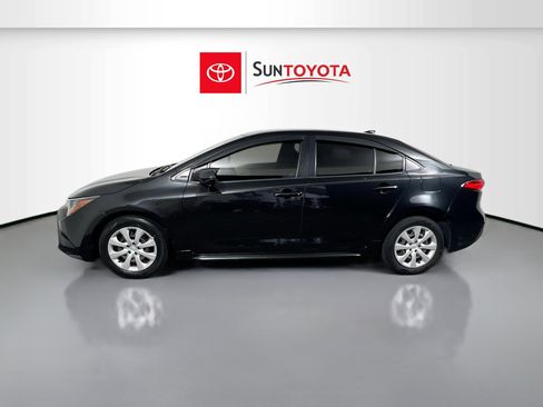 Used 2022 Toyota Corolla LE image 7