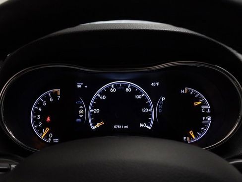 Used 2021 Jeep Grand Cherokee Laredo X image 11