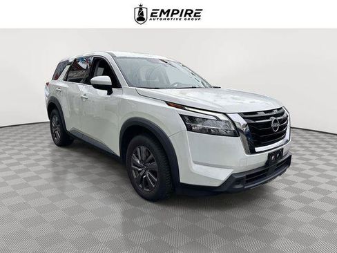 Used 2022 Nissan Pathfinder S AWD/4WD image 1