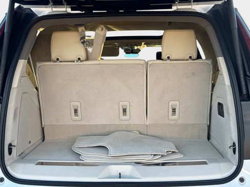 Used 2023 Cadillac Escalade Sport Platinum image 16