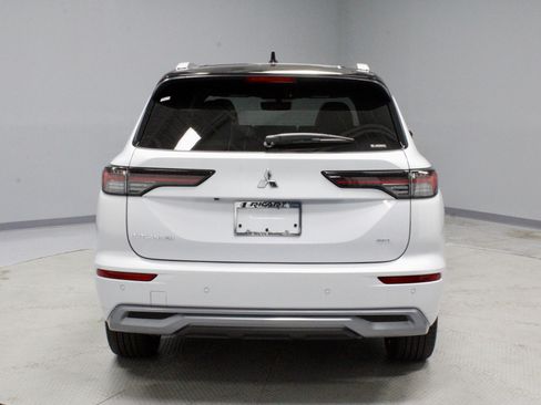 New 2025 Mitsubishi Outlander SEL image 7