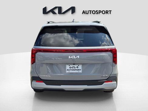 New 2026 Kia Carnival EX image 9