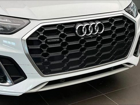 Used 2023 Audi Q5 2.0T Premium Plus w/ Premium Plus Package AWD/4WD image 32
