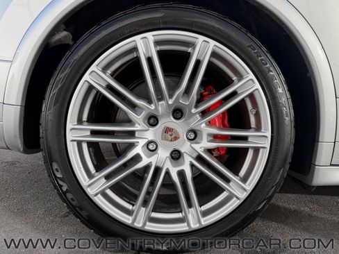 Used 2016 Porsche Cayenne GTS image 14