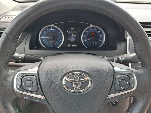 Used 2016 Toyota Camry XLE w/ Moonroof Package FWD image 21