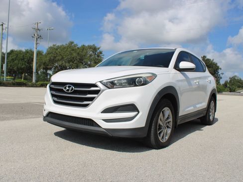 Used 2018 Hyundai Tucson SE FWD image 3