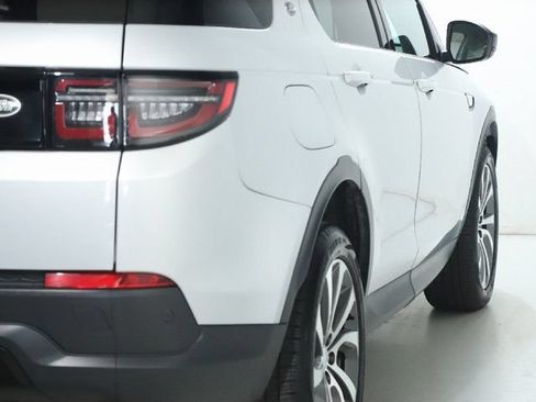 Certified 2022 Land Rover Discovery Sport S AWD/4WD image 8