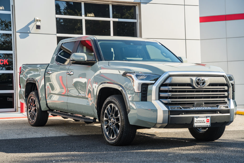 Used 2024 Toyota Tundra Limited w/ Power Package AWD/4WD image 1