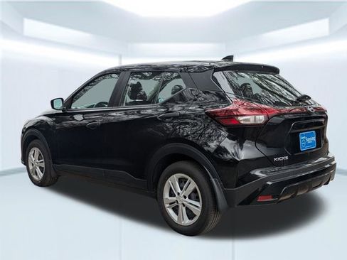 New 2025 Nissan Kicks Play S image 4