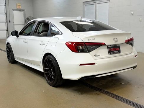 Used 2022 Honda Civic EX image 7
