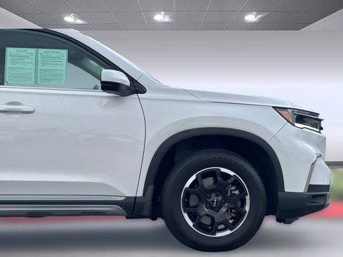 Certified 2025 Honda Pilot EX-L image 35