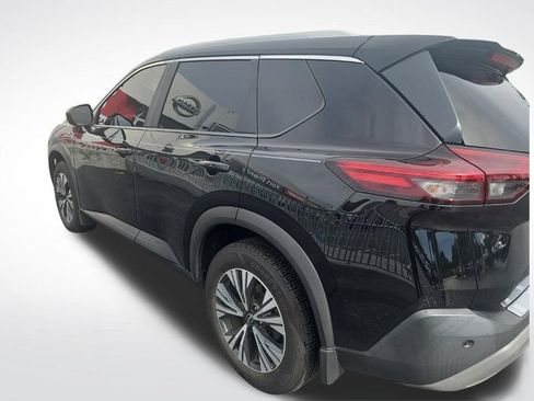Used 2023 Nissan Rogue SV w/ SV Premium B Package FWD image 6