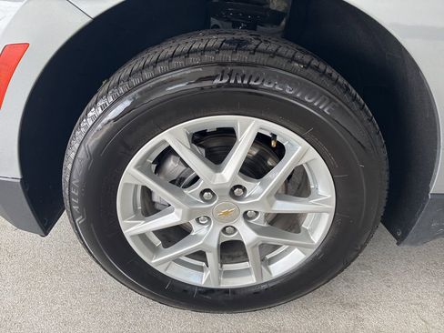 Used 2024 Chevrolet Equinox LT AWD/4WD image 5