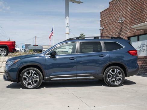 Used 2025 Subaru Ascent Limited w/ Popular Package #2 image 3
