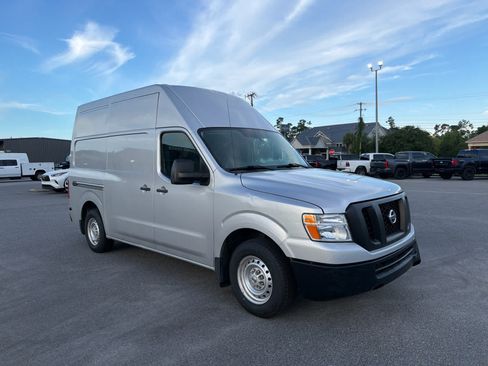 Used 2020 Nissan NV 2500 S RWD image 8