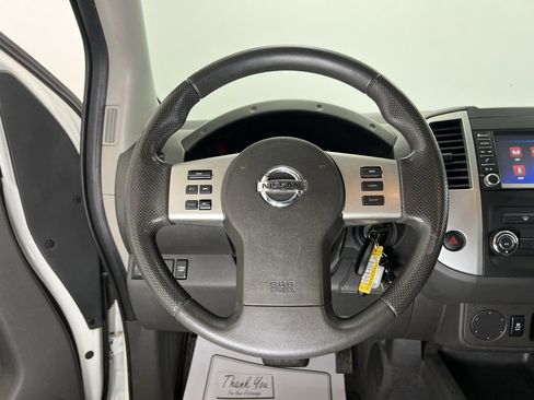 Used 2019 Nissan Frontier SV image 13