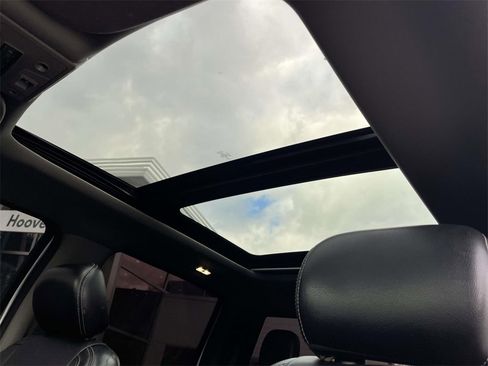 Used 2020 Ford F350 Lariat image 6