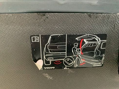 Certified 2023 Volvo XC90 T8 Plus w/ Protection Package image 7