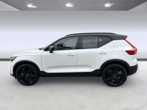 New 2026 Volvo XC40 B5 Ultra w/ Climate Package AWD/4WD image 2