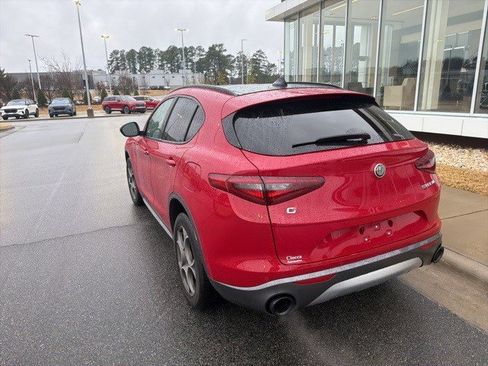 Used 2022 Alfa Romeo Stelvio Ti image 9
