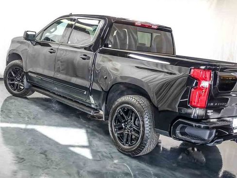 Used 2026 Chevrolet Silverado 1500 High Country w/ Midnight Edition AWD/4WD image 11