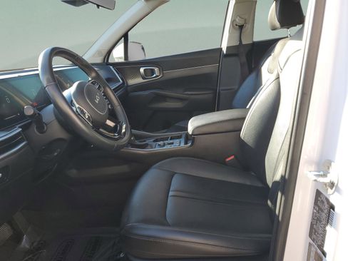 Certified 2024 Kia Sorento S image 17
