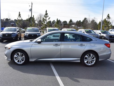 Used 2018 Honda Accord LX image 6