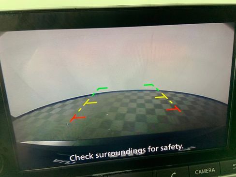 Used 2023 Nissan Rogue SV image 7