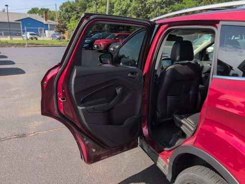 Used 2017 Ford Escape Titanium w/ Equipment Group 301A AWD/4WD image 24