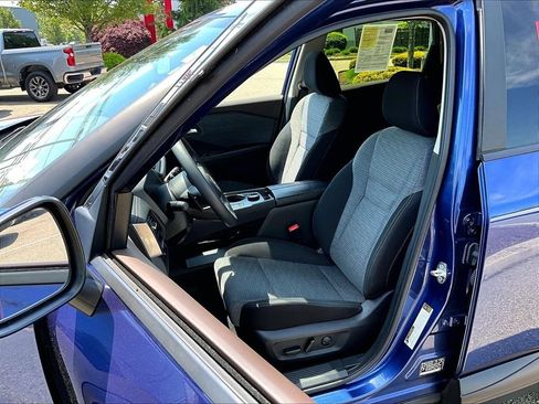 Used 2023 Nissan Rogue SV AWD/4WD image 10