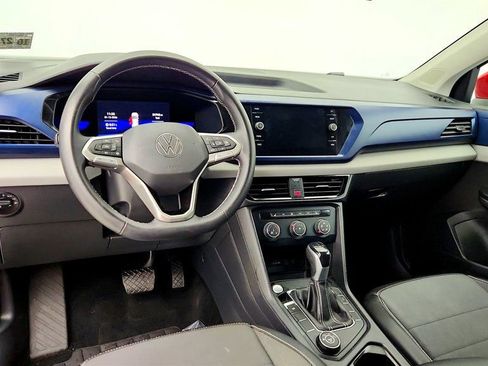 Used 2022 Volkswagen Taos SE w/ Panoramic Sunroof Package image 13