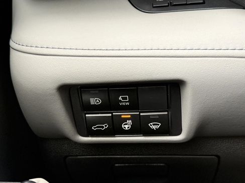 Certified 2022 Toyota Highlander Platinum image 20