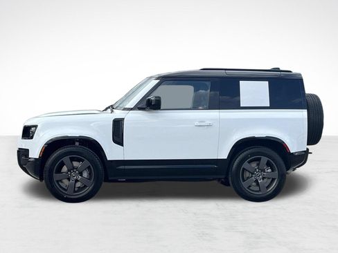 Used 2025 Land Rover Defender 90 X-Dynamic SE AWD/4WD image 2