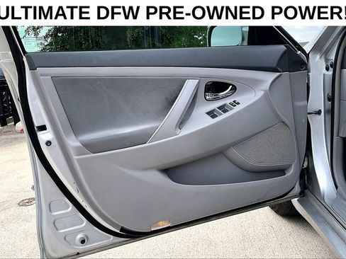 Used 2010 Toyota Camry LE FWD image 20