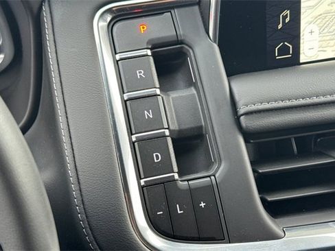 Used 2023 GMC Yukon XL SLE w/ Gmc Pro Safety Plus Package image 35