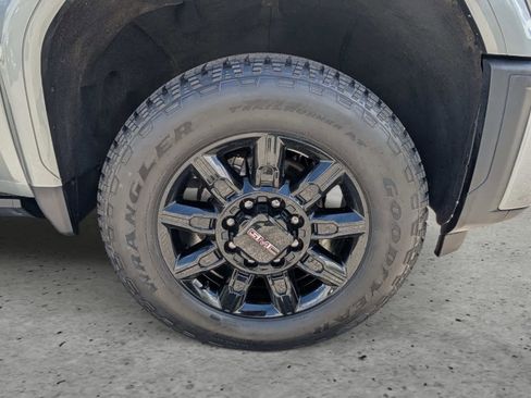 Certified 2024 GMC Sierra 2500 AT4 w/ AT4 Premium Plus Package AWD/4WD image 7