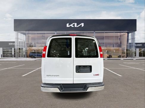 Used 2024 GMC Savana 2500 w/ Driver Convenience Package image 7