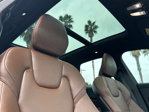 Certified 2023 Volvo XC60 T8 Plus image 19