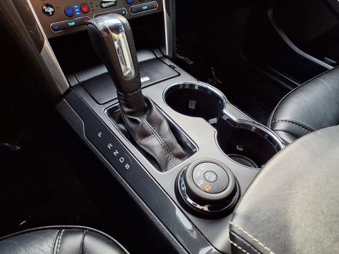 Used 2017 Ford Explorer Platinum image 19