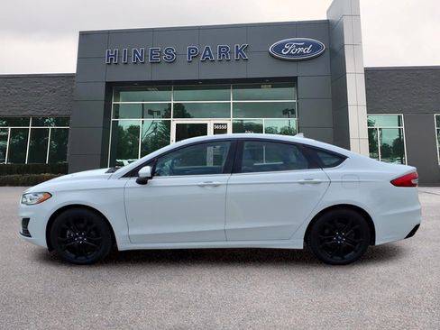 Used 2020 Ford Fusion SE FWD image 4