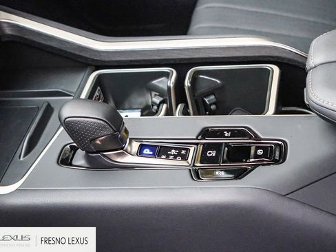 Certified 2026 Lexus TX 500h AWD image 20