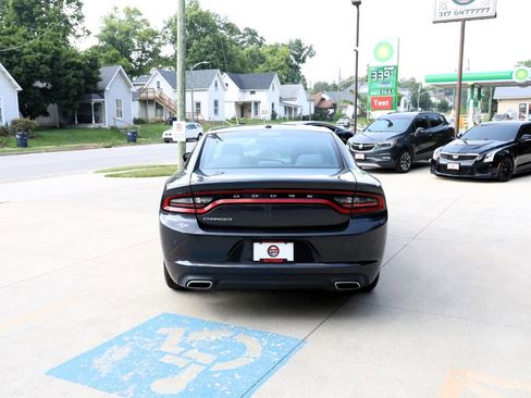 Used 2017 Dodge Charger SE w/ Popular Equipment Group image 6